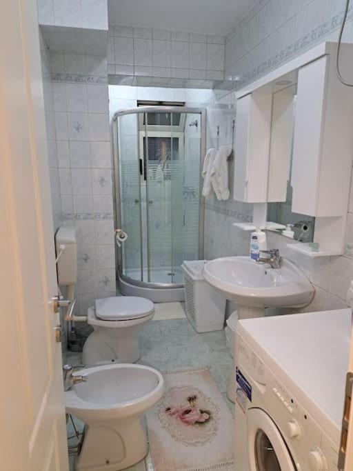 Quiet, Cozy, Luminous Apartment Тирана Экстерьер фото